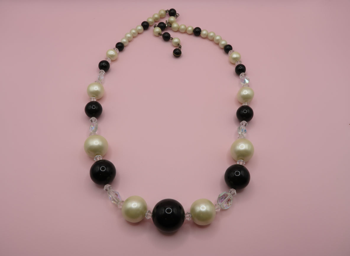 Vintage Oversized 1950s Black and White Pearl Necklace