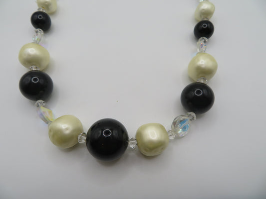 Vintage Oversized 1950s Black and White Pearl Necklace