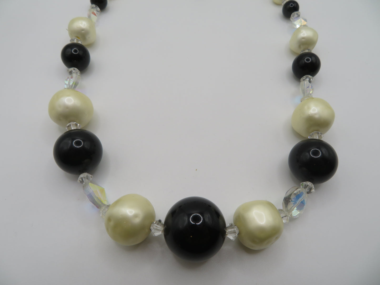 Vintage Oversized 1950s Black and White Pearl Necklace