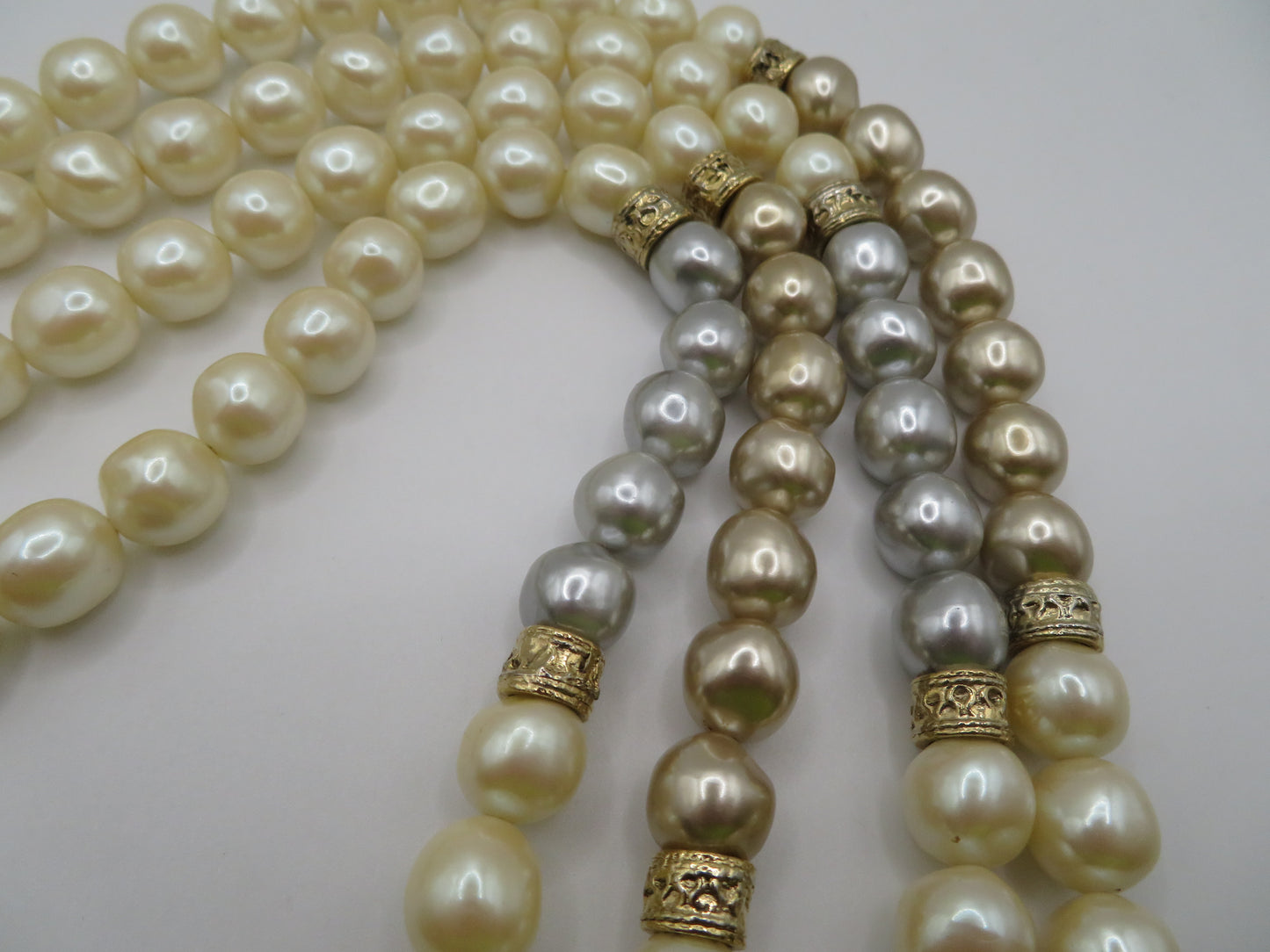 Vintage Chunky Three Tone Double Strand Pearl Necklace