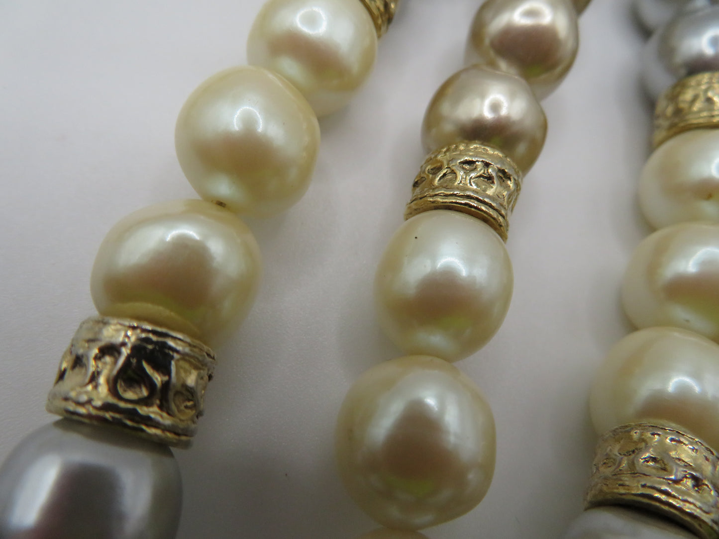 Vintage Chunky Three Tone Double Strand Pearl Necklace