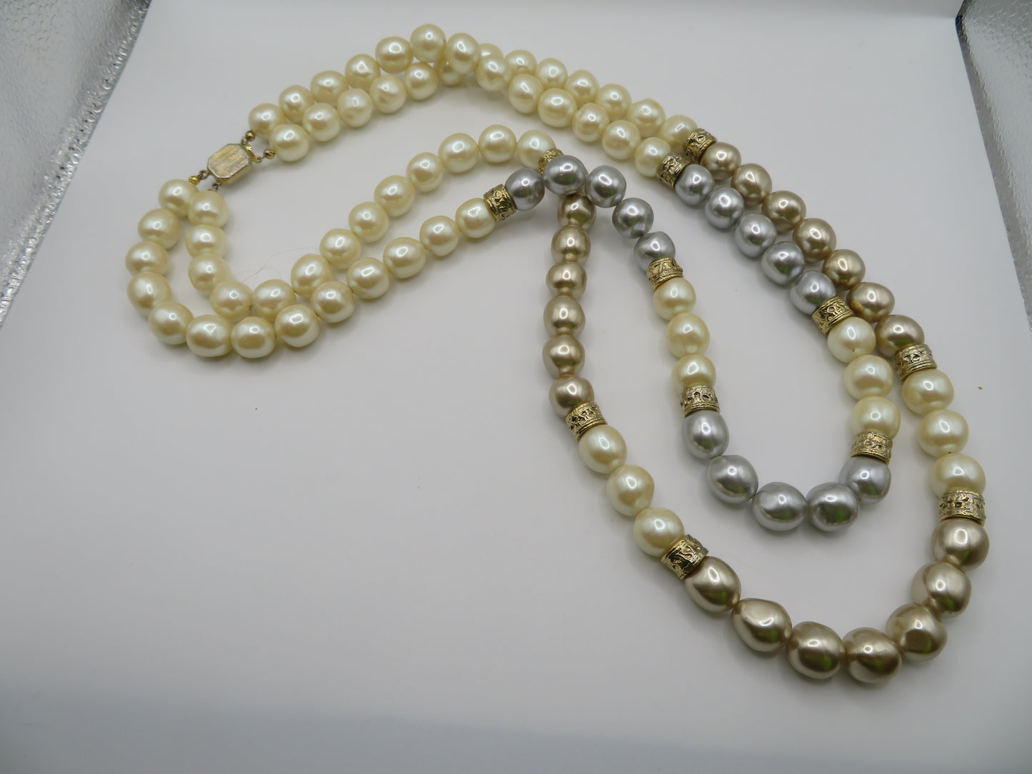 Vintage Chunky Three Tone Double Strand Pearl Necklace