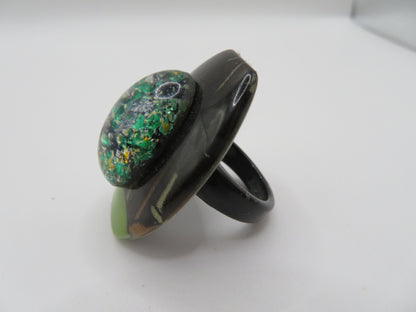Vintage Chunky Green Cabochon Sparkle Statement Ring