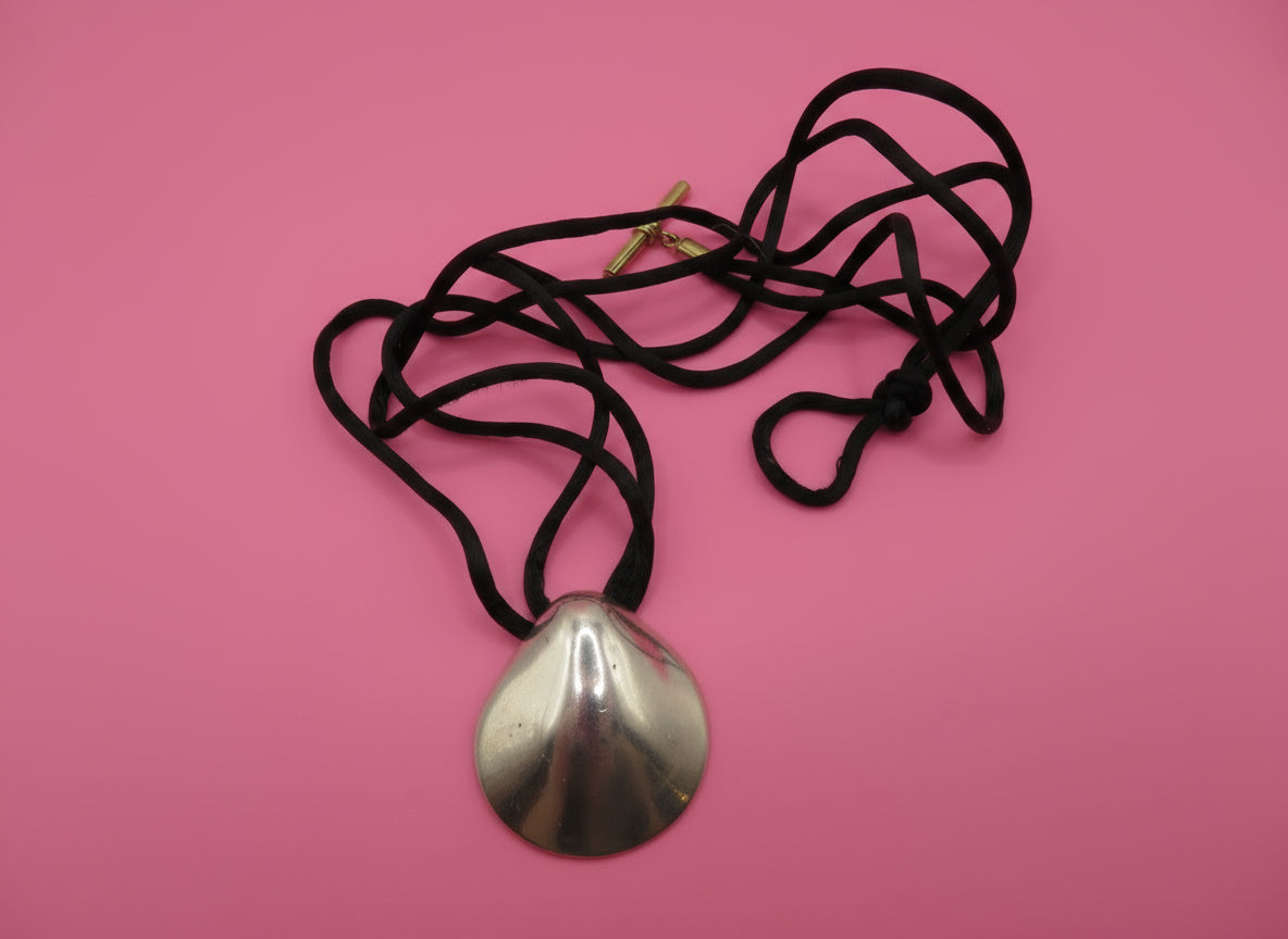 Vintage MMA Modernist Sterling Silver Shell Pendant Necklace