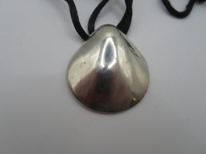 Vintage MMA Modernist Sterling Silver Shell Pendant Necklace