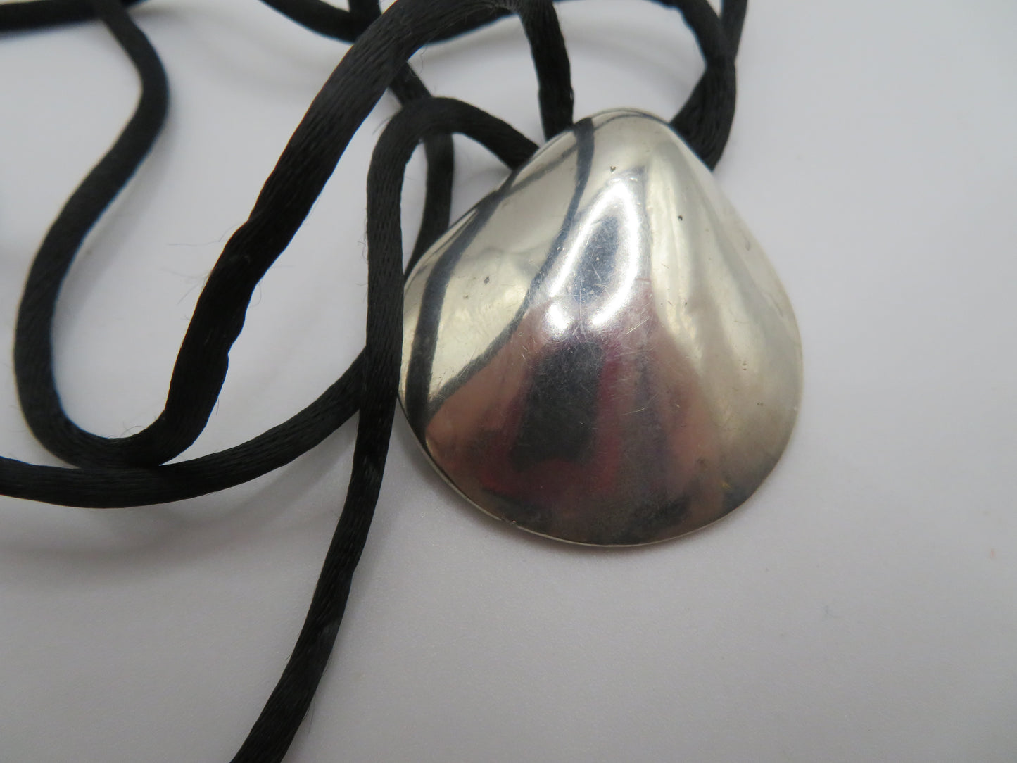 Vintage MMA Modernist Sterling Silver Shell Pendant Necklace