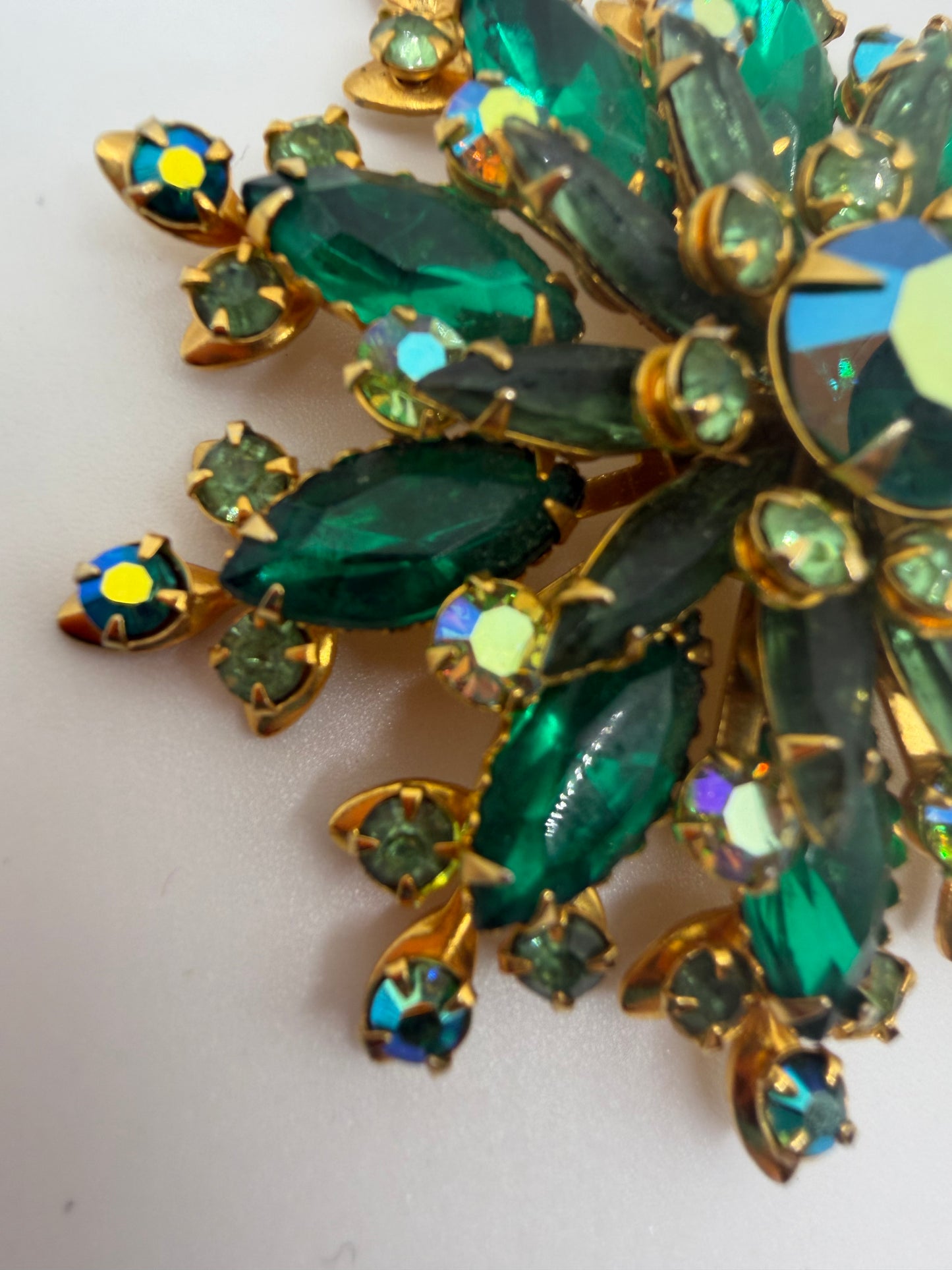 Vintage Emerald Green Midcentury Rhinestone Brooch