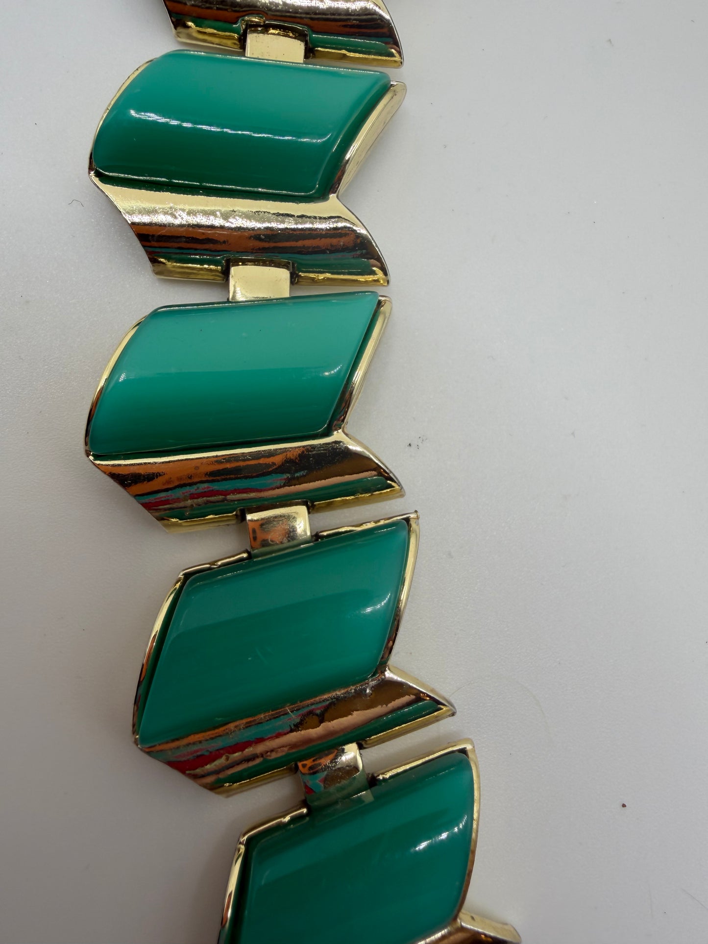 Vintage Midcentury Chunky Thermoset Emerald Hue Bracelet