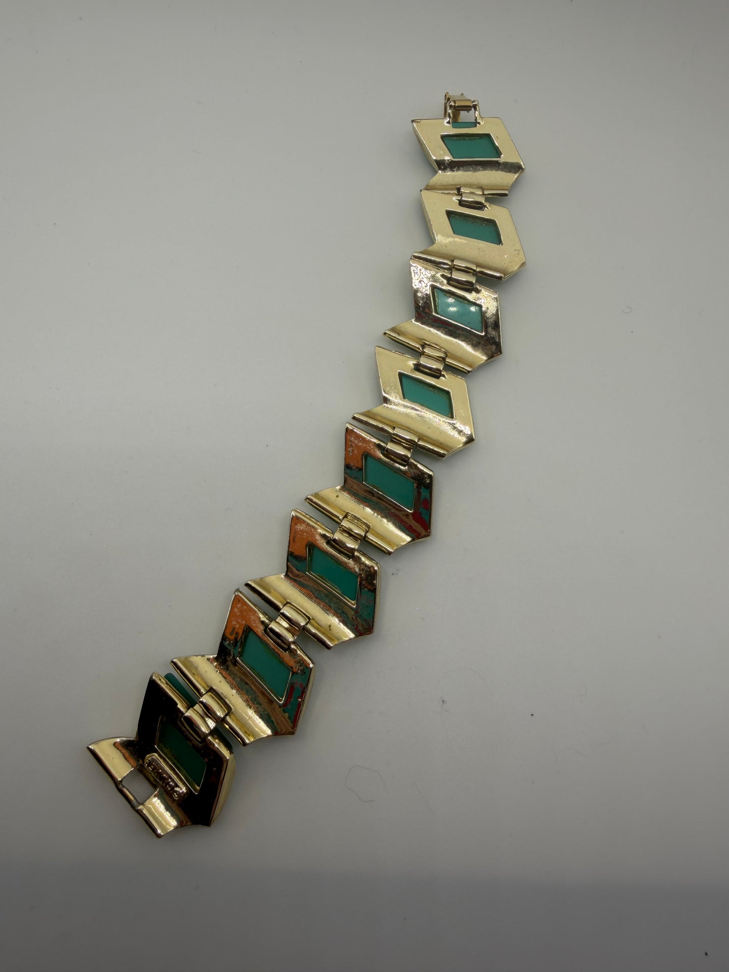 Vintage Midcentury Chunky Thermoset Emerald Hue Bracelet