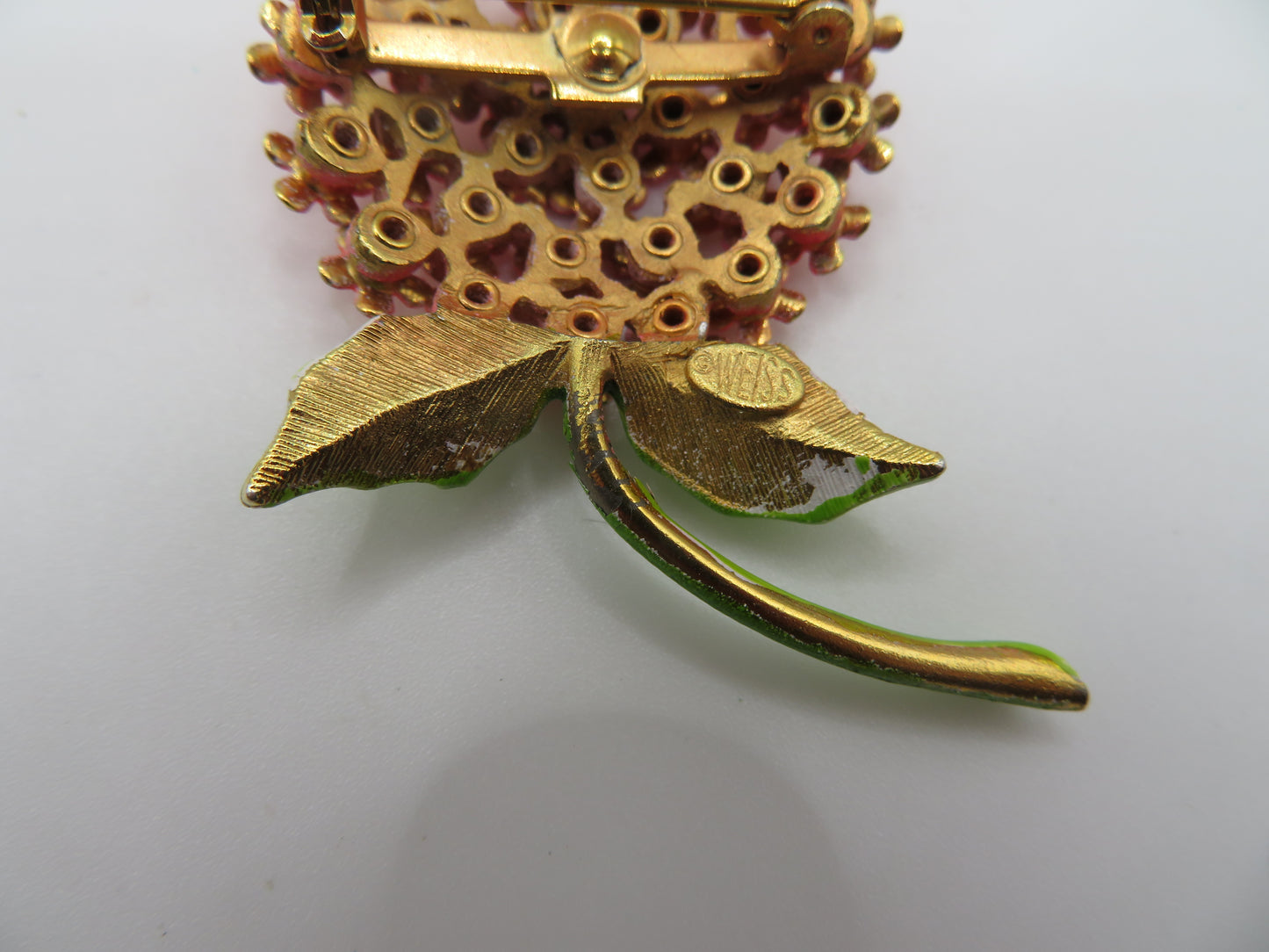 Vintage Weiss Enamel Rhinestone Flower Pin