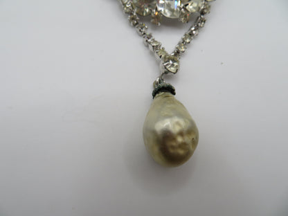 Iris Apfel's Vintage Weiss Rhinestone Pearl Brooch
