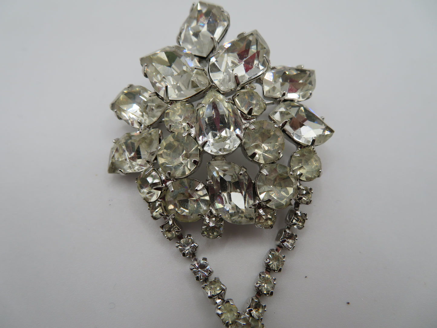 Iris Apfel's Vintage Weiss Rhinestone Pearl Brooch