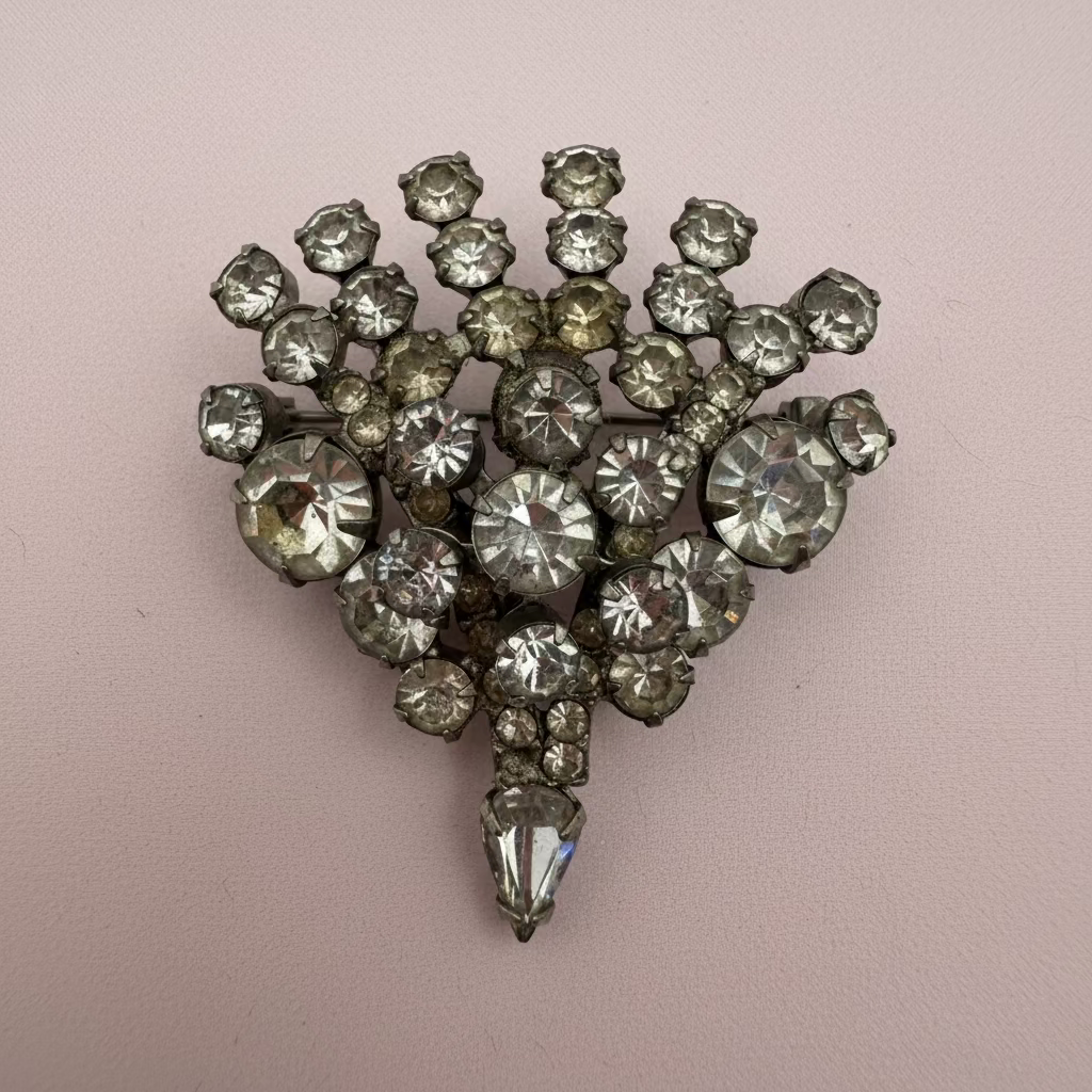 Vintage 1940s Glam Rhinestone Fan Brooch