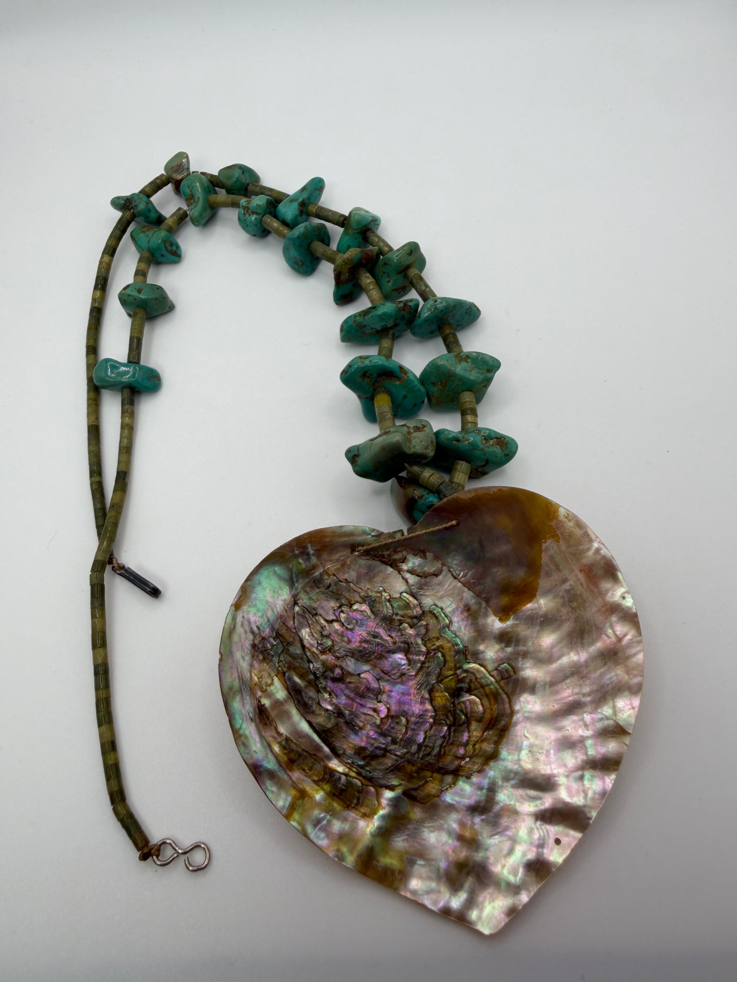 Vintage Rare Native American Santo Domingo Pueblo Abalone Shell Heart Turquoise Nugget & Heishi Necklace