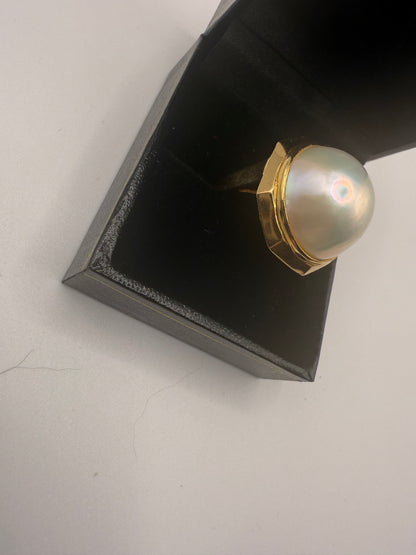 Vintage 14K Gold Extra Chunky Mabe Pearl Ring