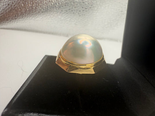 Vintage 14K Gold Extra Chunky Mabe Pearl Ring