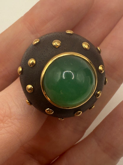 Vintage 18K Gold Huge Chalcedony Wood Cocktail Ring
