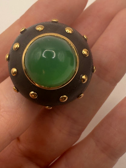 Vintage 18K Gold Huge Chalcedony Wood Cocktail Ring