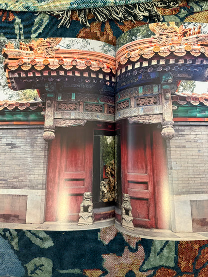 Iris Apfel's Personal The Emperor's Private Paradise: Treasures from the Forbidden City Book